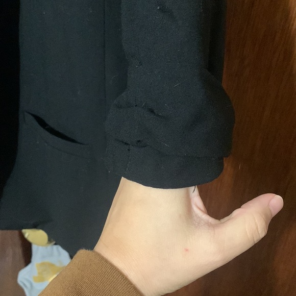 Blazer - Picture 3 of 8